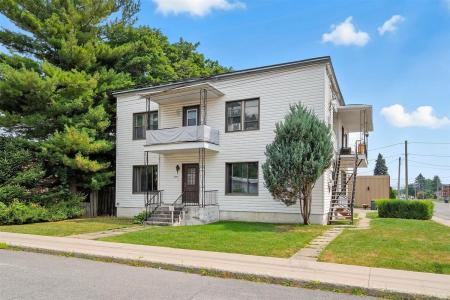 2665-2685  Rue Crevier, Saint-Hyacinthe, Quebec J2T 1T2, Canada