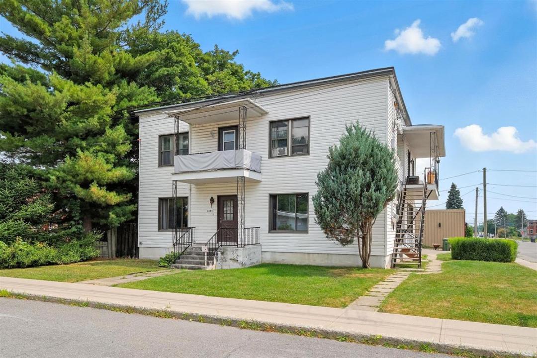 2665-2685  Rue Crevier, Saint-Hyacinthe, 퀘벡주 J2T 1T2, 캐나다