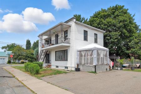 2665-2685  Rue Crevier, Saint-Hyacinthe, 퀘벡주 J2T 1T2, 캐나다