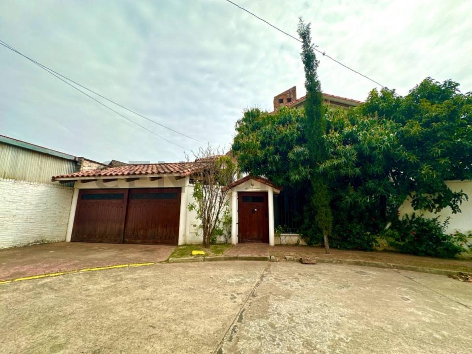 Barrio Las Palmas Calle Pasaje Madre Selva 18, Las Palmas, Santa Cruz 00001, Bolívia