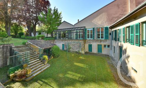 Jouy Aux Arches, Lorraine 57130, France