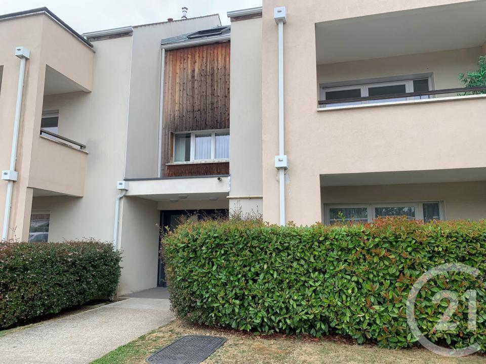 Pringy, Isla De Francia 77310, Francia