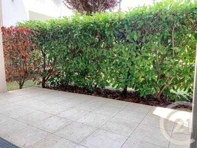 Pringy, Isla De Francia 77310, Francia