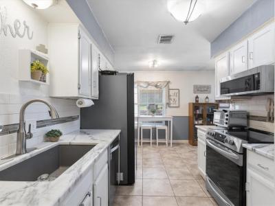 6114 Big Springs Drive, Arlington, Texas 76001, États-Unis
