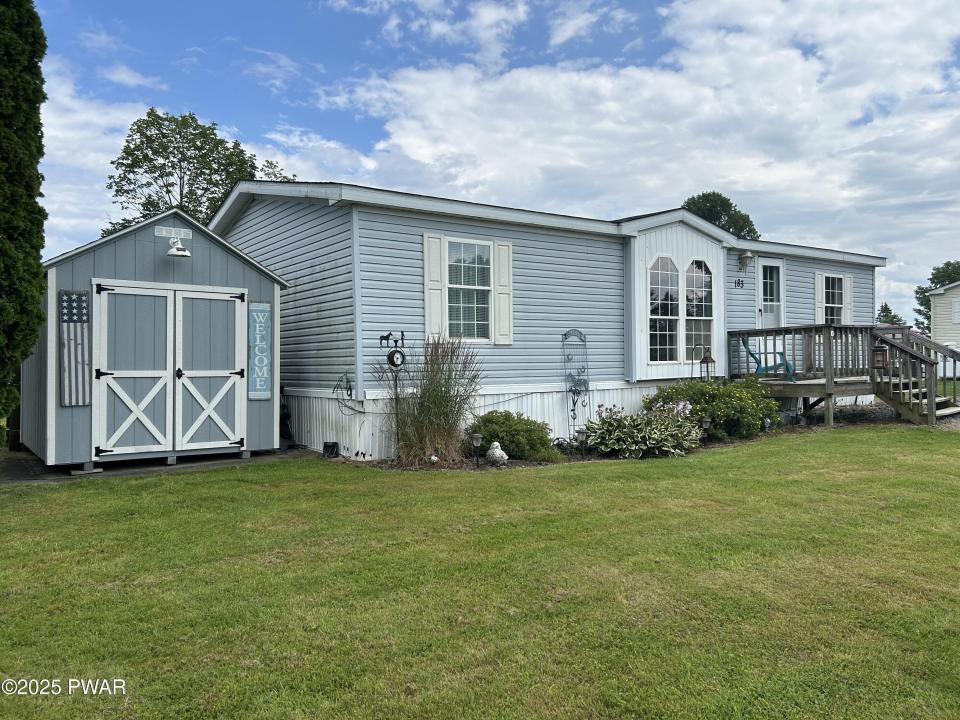 183 Buckingham Heights, Moscow, Pennsylvania 18444