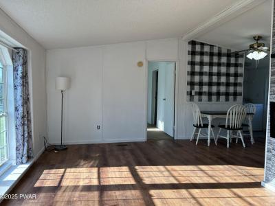 183 Buckingham Heights Heights, Moscow, Pennsylvania 18444, USA