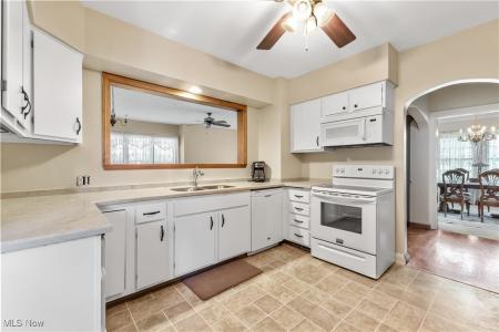 68 Ridgewood Drive, Boardman, Ohio 44512