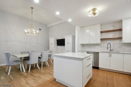 83 Adams Ter , 83, Clifton City, NJ 07013-4019, USA