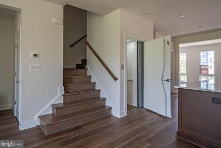 647 Angelfish Way, Woodbridge, Virginia 22191