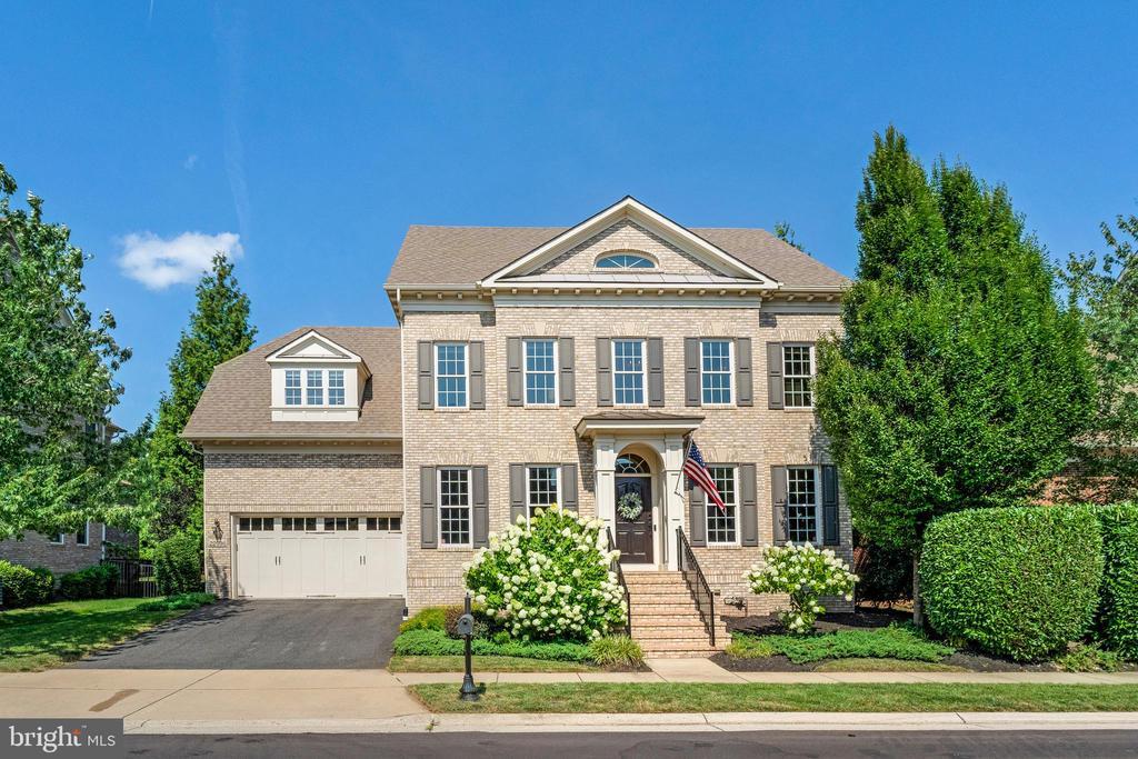 22996 Olympia Drive, Brambleton, Virginia 20148