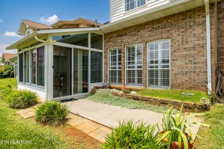 274 Royal Oaks Drive, Maryville, Tennessee 37801