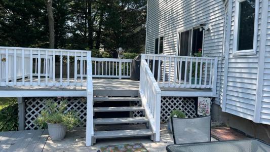 4 Valley Court, Holtsville, New York 11742, USA