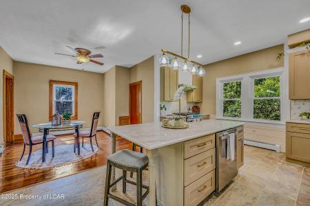 1714 W 8th Street, Wyoming, Pennsylvania 18644, HOA KỲ