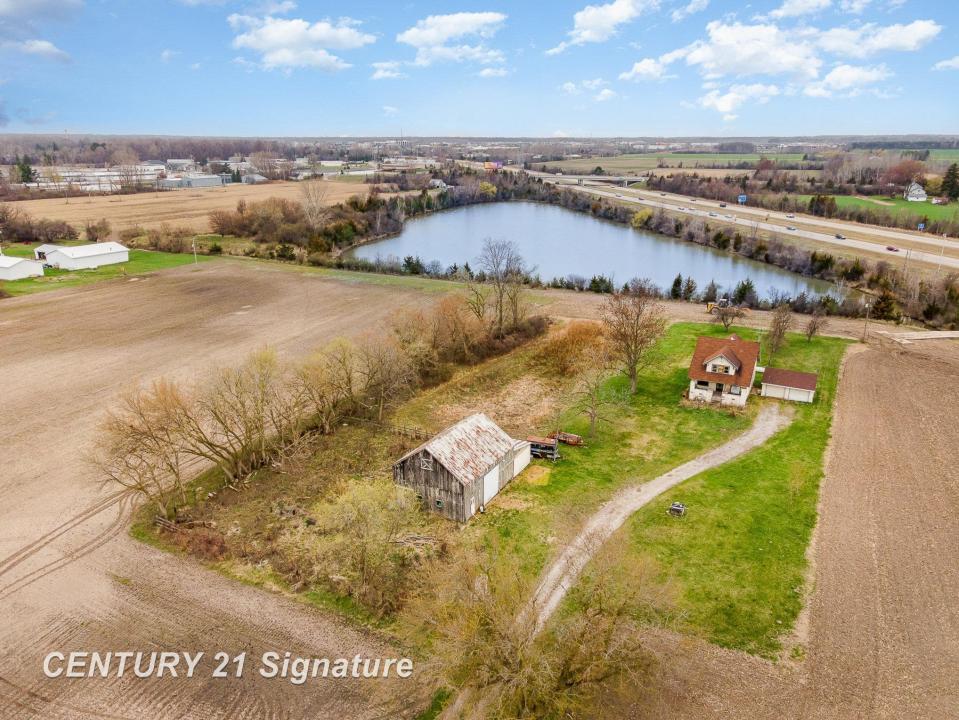 5775 Venoy, Saginaw, Michigan 48604