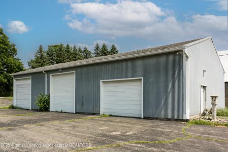 9330 Coleman Road, Haslett, Michigan 48840, USA