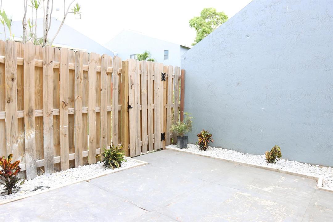 20 Crossings Circle #B, Boynton Beach, Florida 33435