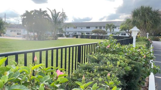 3 Garden Street #105k, Tequesta, Florida 33469