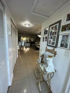 8351 Sands Point Boulevard #A304, Tamarac, Florida 33321, Estados Unidos