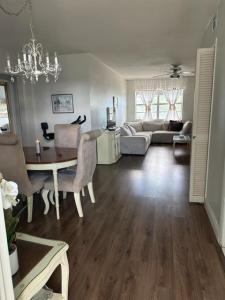 Address Withheld By Seller, Lauderhill, Florida 33313, Stati Uniti