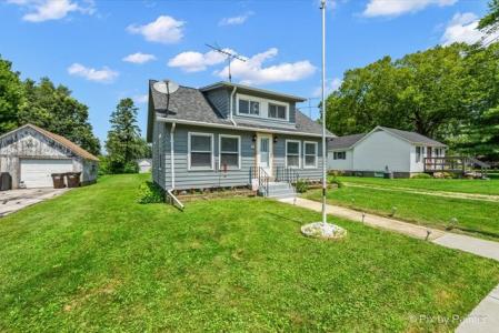 335 E Ogden St, Capron, Illinois 61012, États-Unis