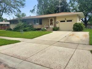 1811 Morningside Dr, Brookings, South Dakota 57006