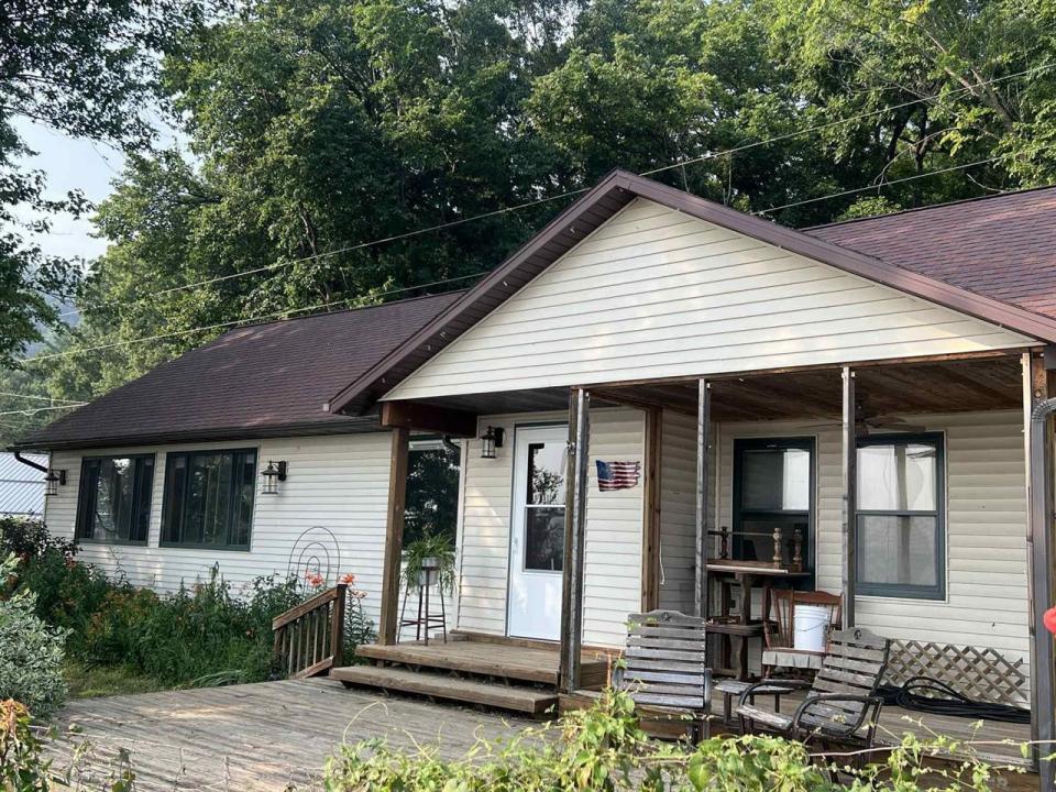 14734 State Highway 35, Ferryville, Wisconsin 54628, USA