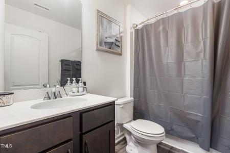 1012 Ringhill Bluff Drive, Durham, Carolina Del Norte 27704, Estados Unidos