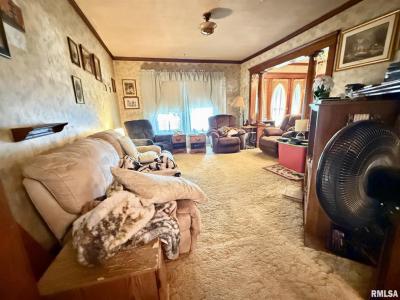 219 W Main Street, Knoxville, Illinois 61448