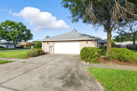 38634 Evelyn Lane, Zephyrhills, Floryda 33542, USA