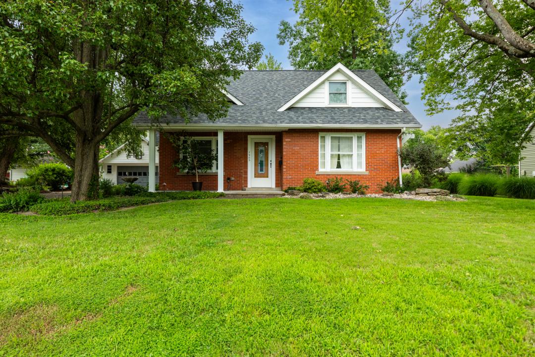 1905 Zschokke St, Highland, Illinois 62249