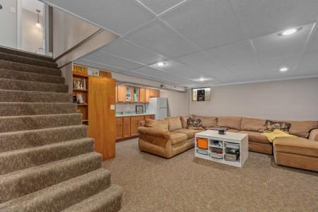 1905 Zschokke St, Highland, Illinois 62249