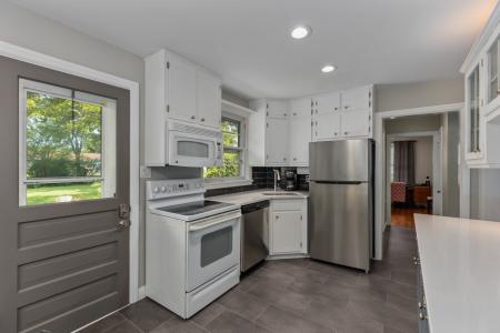 1905 Zschokke St, Highland, Illinois 62249, USA