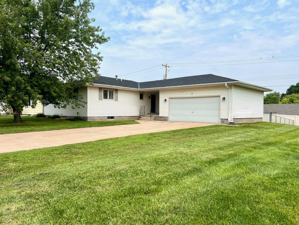 4111 Central Avenue, Kearney, Nebraska 68847-2532