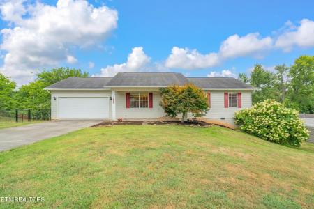 2403 Quantico Drive, Maryville, Tennessee 37804, USA