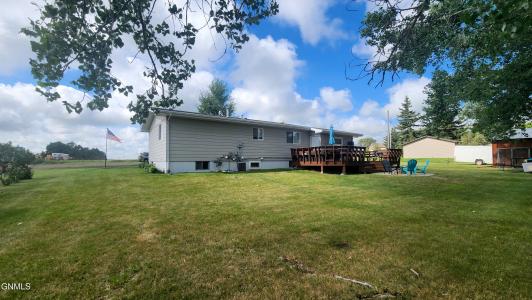 310 Pine Avenue, New Salem, ND 58563, USA