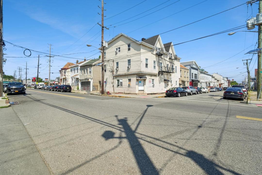 196-198 Beech St, Paterson, 紐澤西州 07501, 美國