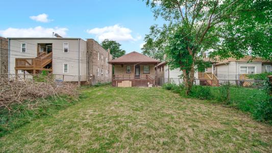 7819 S Colfax Ave , Chicago, Illinois 60649