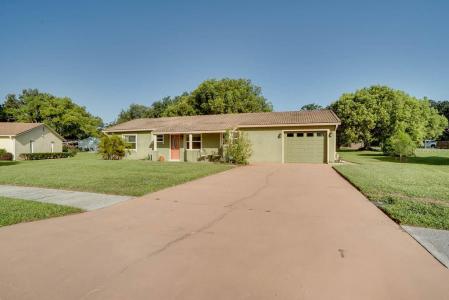 8429 Jacqueline Court, Zephyrhills, 佛羅里達州 33541, 美國