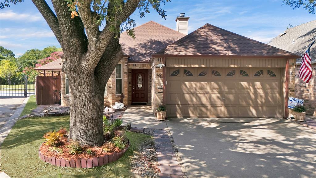 320 Fairhavens Drive, Grand Prairie, טקסס 75050, ארצות הברית של אמריקה 