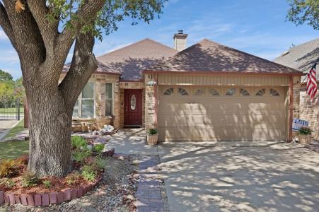320 Fairhavens Drive, Grand Prairie, טקסס 75050, ארצות הברית של אמריקה 