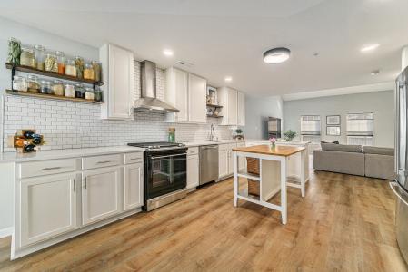 1043 Maiden Lane, Ann Arbor, Michigan 48105, USA