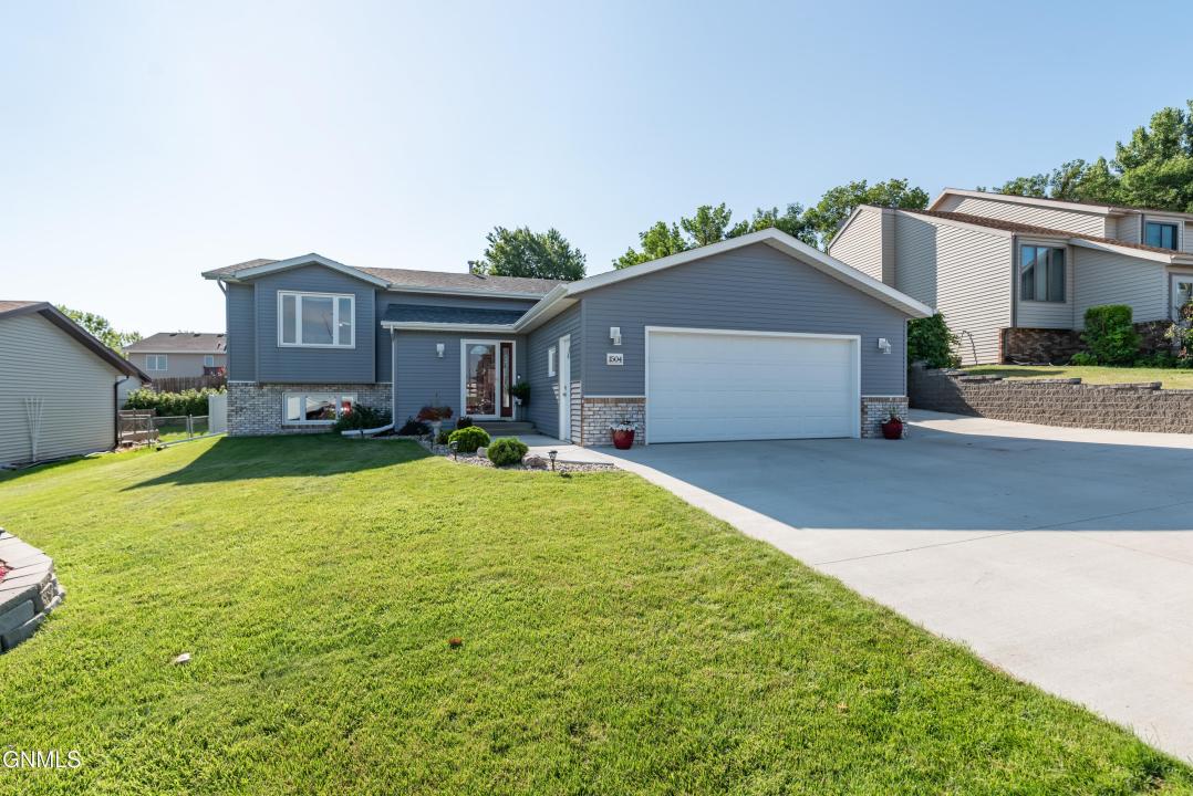 1504 3rd Avenue, Mandan, North Dakota 58554