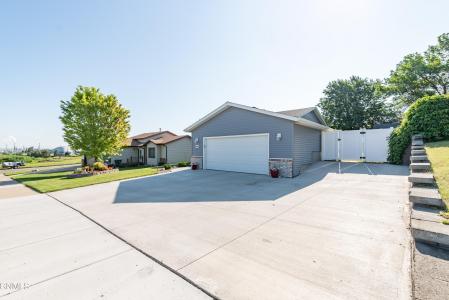 1504 3rd Avenue, Mandan, North Dakota 58554
