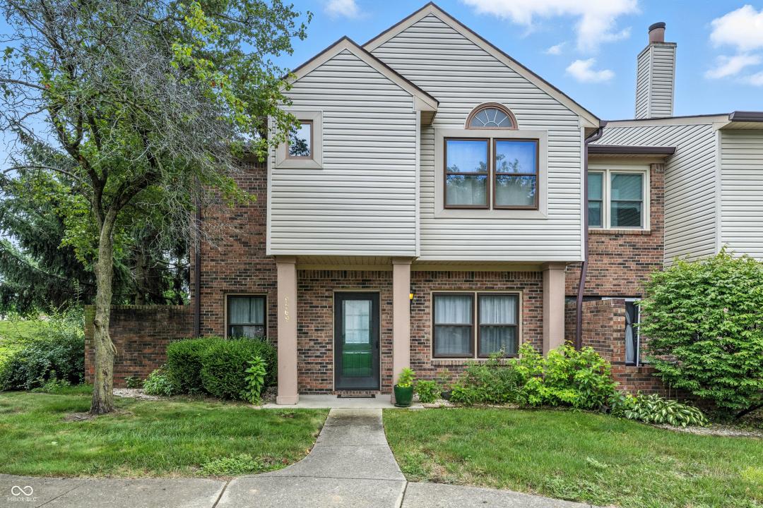 9569 Maple Way, Indianapolis, Indiana 46268, États-Unis