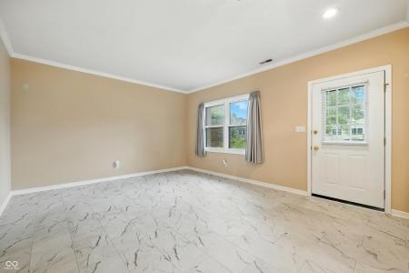 9569 Maple Way, Indianapolis, Indiana 46268, États-Unis