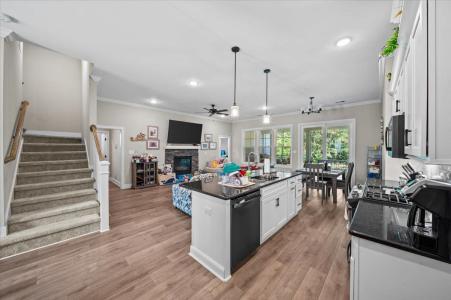 124 Champion Green, Greenwood, SC 29649, USA
