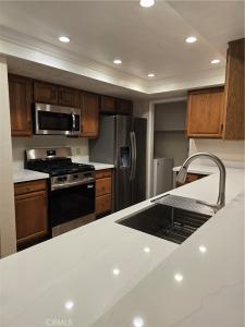 254 E Fern Avenue #211, Redlands, California 92373, USA