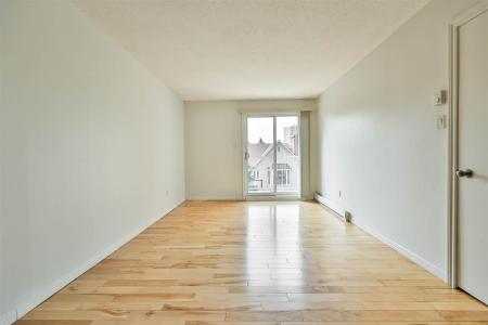 125  Av. des Jonquilles, Gatineau (Hull), Quebec J9A 2K6, Kanada