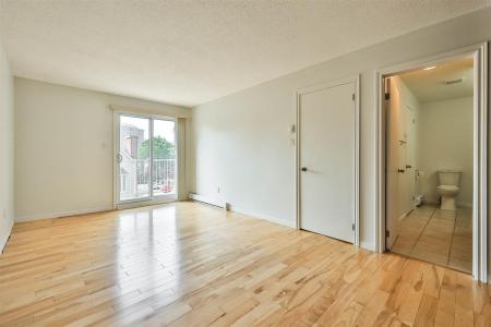 125  Av. des Jonquilles, Gatineau (Hull), Quebec J9A 2K6, Kanada