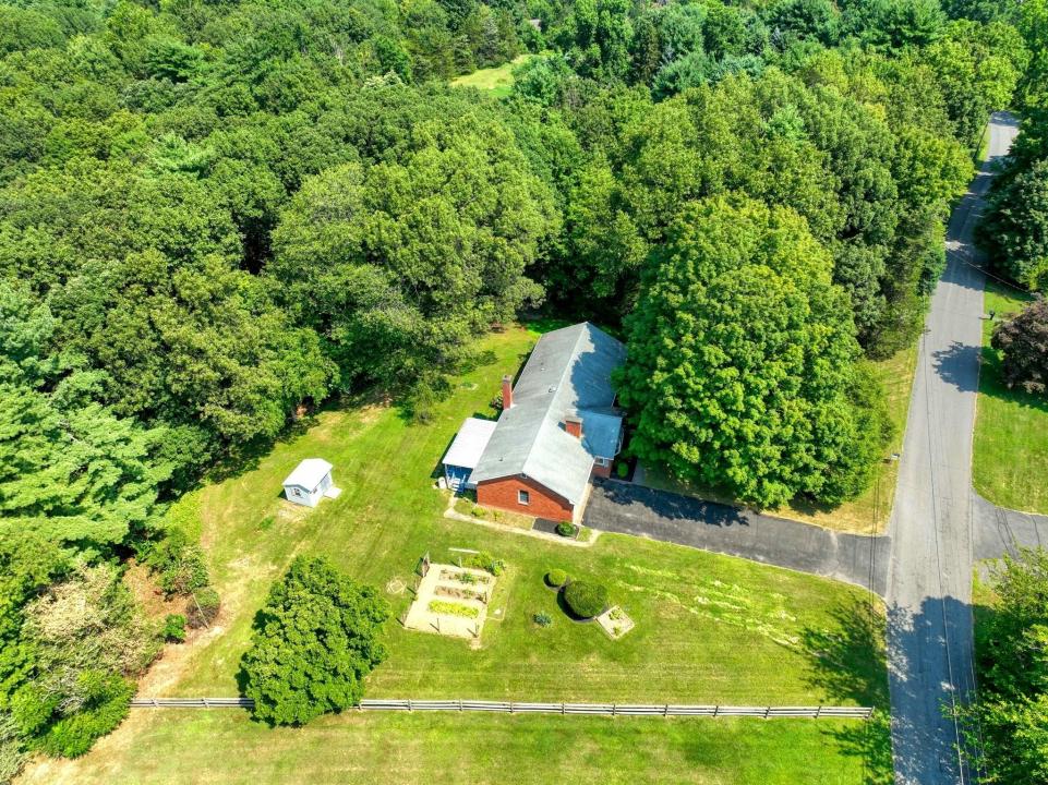 146 Schultz Lane, Kingston, New York 12401, USA